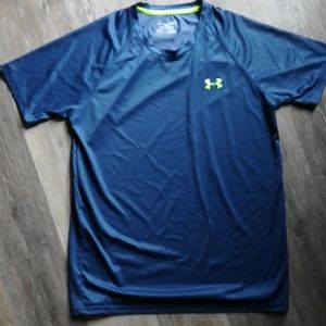 Under armor heat gear quick dry shirt
